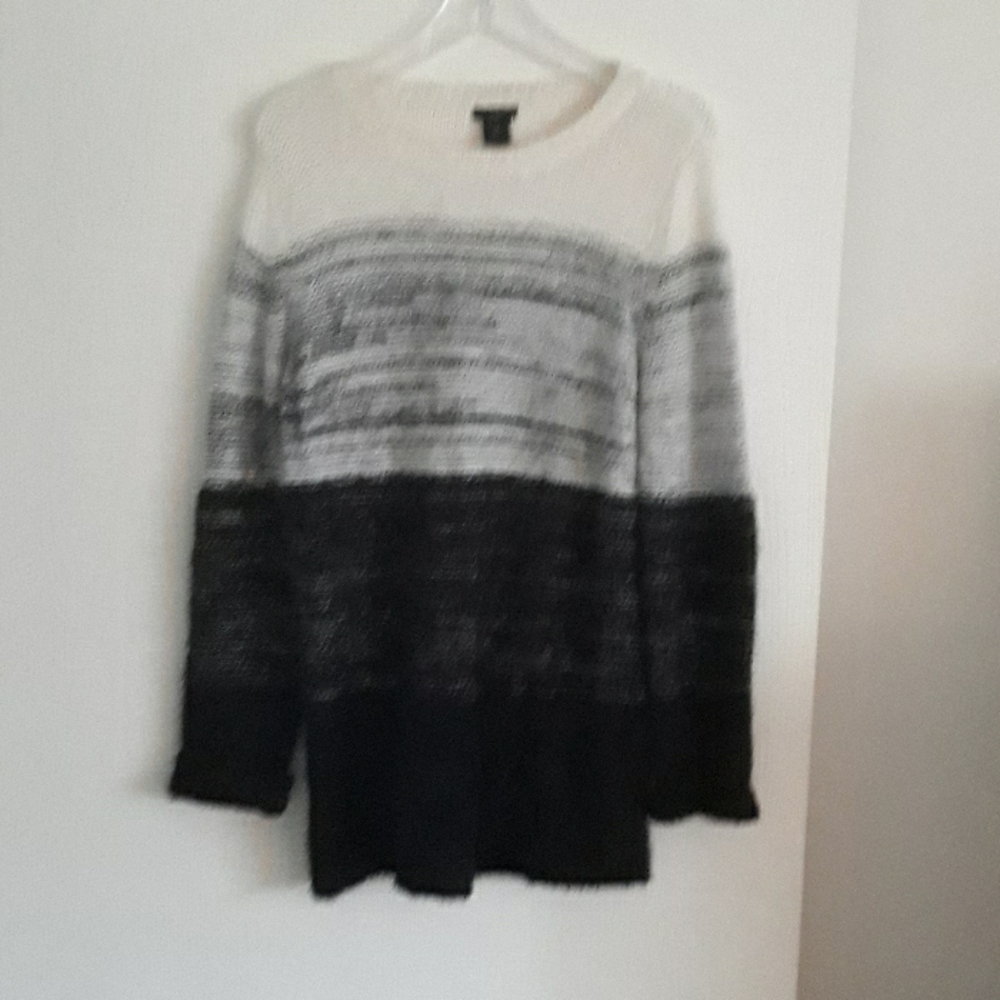 Black & white sweater